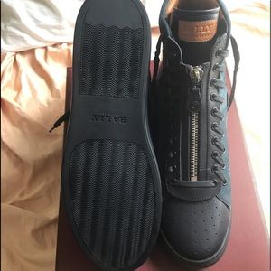 Hakem Croc High-top Bally’s. (Navy)